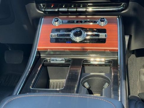 Used 2023 Lincoln Aviator Reserve w/ Equipment Group 201A AWD/4WD image 16