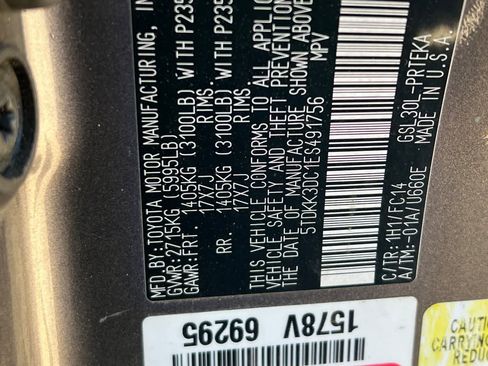 Used 2014 Toyota Sienna LE FWD image 29