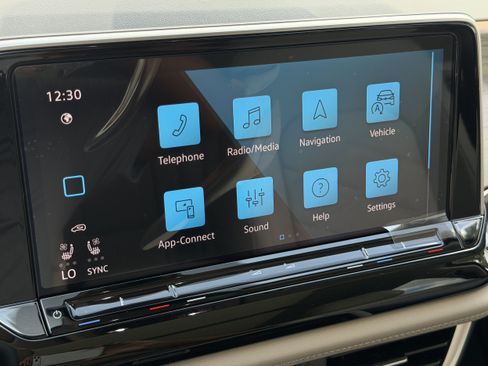 New 2026 Volkswagen Atlas SE FWD image 26