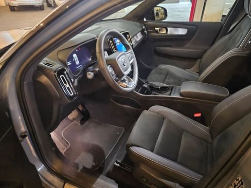 Certified 2023 Volvo XC40 Recharge Ultimate AWD/4WD image 16