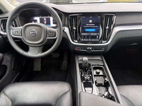Used 2025 Volvo S60 B5 Core image 27