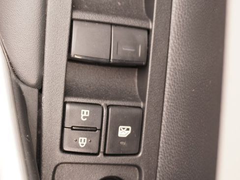 Certified 2026 Toyota Corolla Cross L image 27