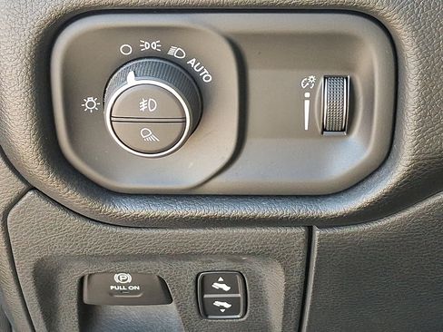 Certified 2022 RAM 1500 Big Horn AWD/4WD image 27