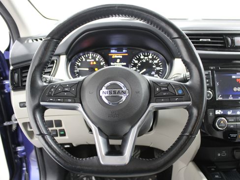 Used 2022 Nissan Rogue Sport SV w/ Technology Package image 8