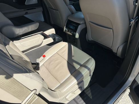 Used 2022 Lincoln Aviator Reserve w/ Equipment Group 201A image 21