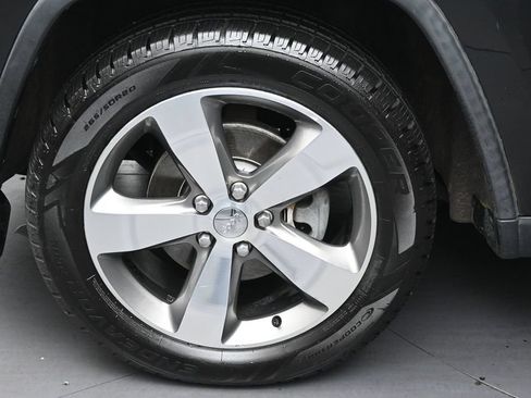 Used 2015 Jeep Grand Cherokee Limited w/ Trailer Tow Group IV AWD/4WD image 38