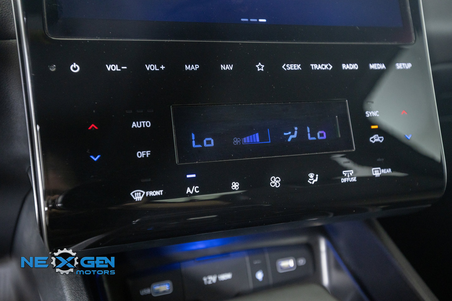 Used 2023 Hyundai Santa Cruz Limited AWD/4WD image 21