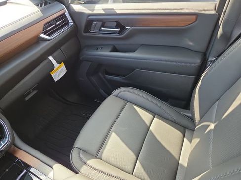 New 2026 GMC Yukon XL Denali w/ LPO, Floor Liner Package image 15