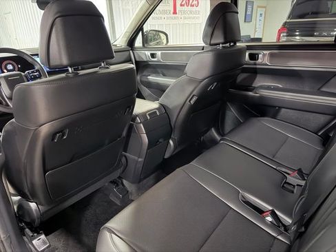 Used 2026 Hyundai Santa Fe SEL FWD image 9