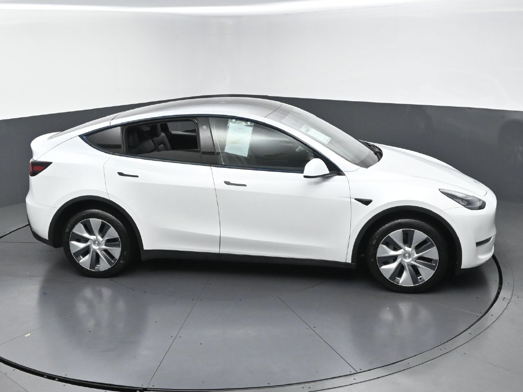 Used 2023 Tesla Model Y Long Range AWD/4WD image 7