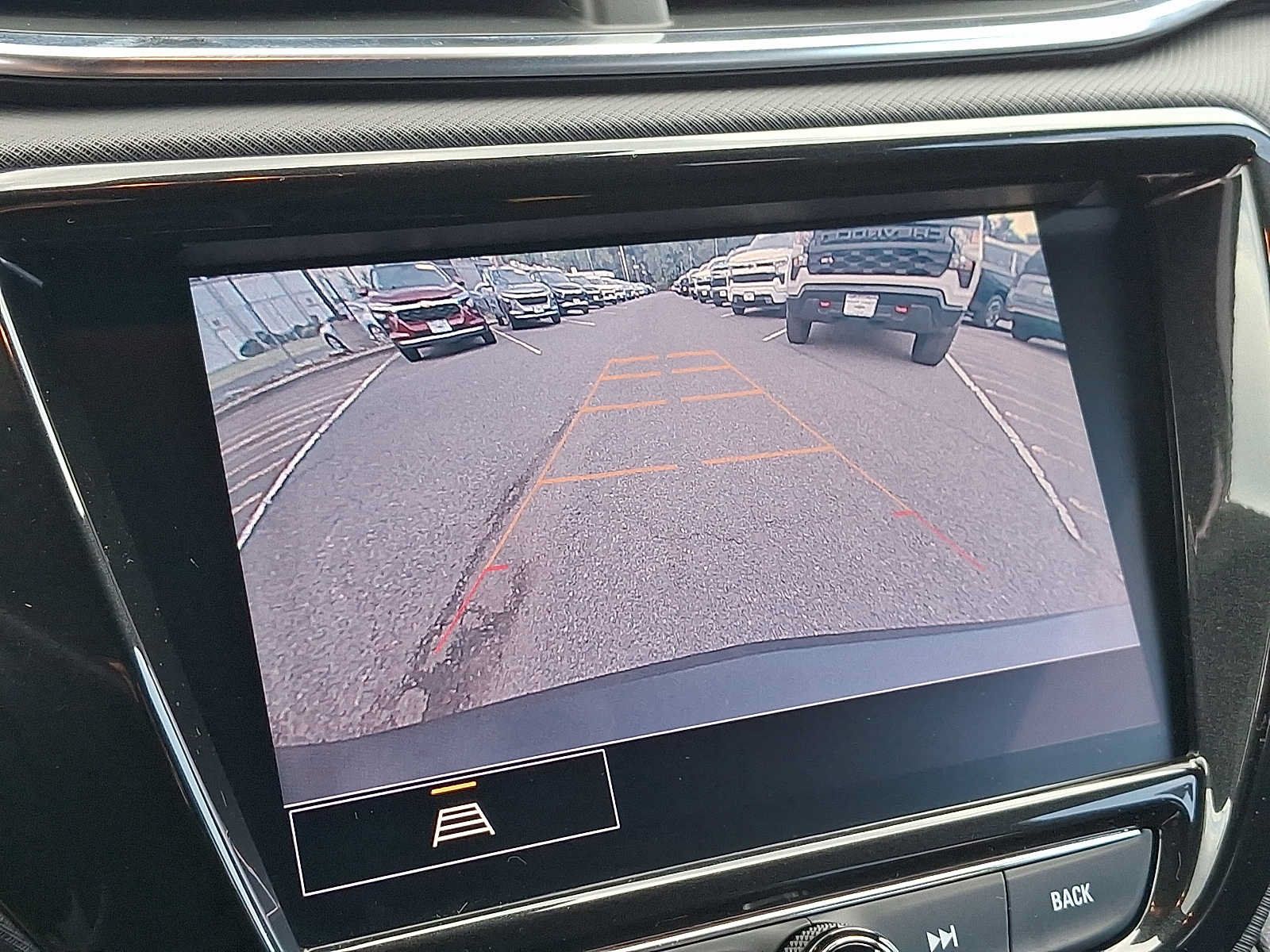 Used 2022 Chevrolet TrailBlazer RS w/ Technology Package FWD image 17
