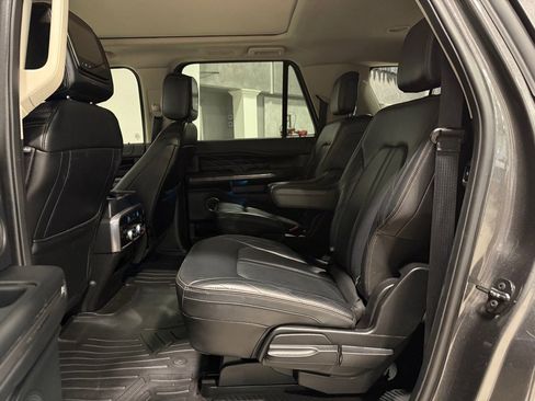 Used 2018 Ford Expedition Max Platinum image 17