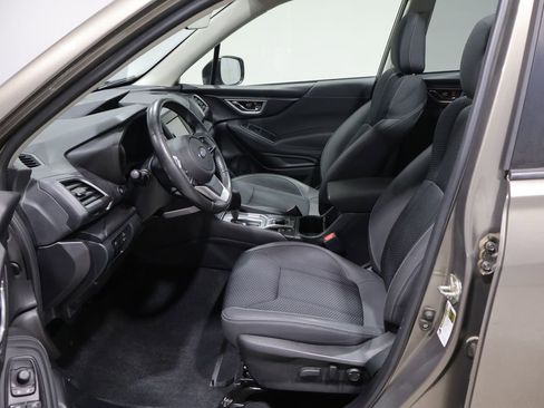 Used 2021 Subaru Forester Premium AWD/4WD image 11