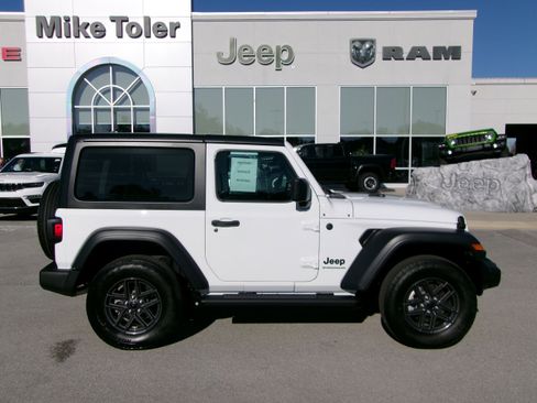 New 2026 Jeep Wrangler Sport AWD/4WD image 5