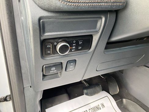 Used 2025 Ford F150 Lightning Lariat image 18