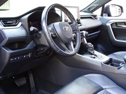 Used 2019 Toyota RAV4 XSE AWD/4WD image 13