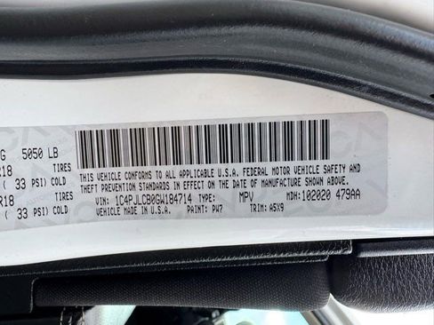 Used 2016 Jeep Cherokee Latitude w/ Cold Weather Group image 15