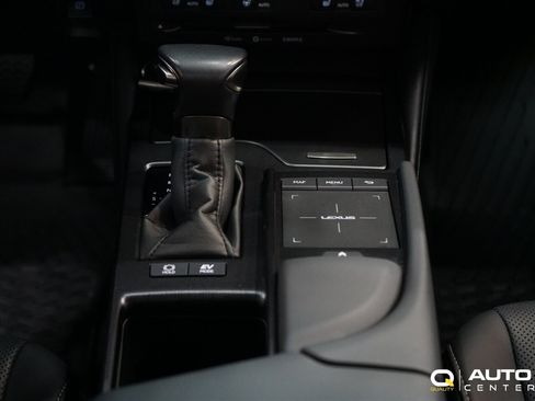 Used 2022 Lexus ES 300h FWD image 22