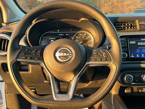 Used 2024 Nissan Versa SV w/ Trunk Package image 12