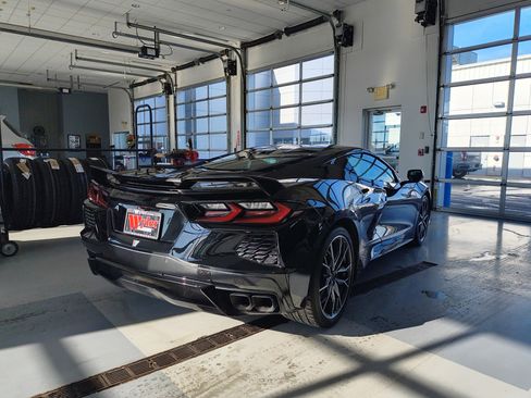 Used 2024 Chevrolet Corvette Stingray Preferred Cpe w/ Z51 Performance Package image 4