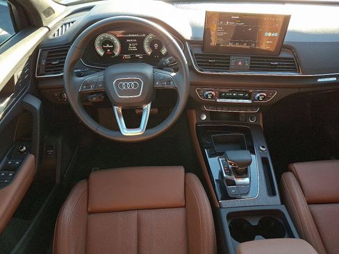 Certified 2024 Audi Q5 2.0T Premium Plus w/ Premium Plus Package image 11