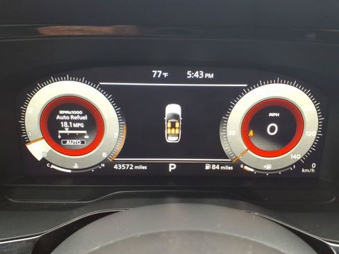 Used 2023 Nissan Pathfinder Platinum AWD/4WD image 15