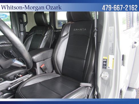 Used 2022 Jeep Wrangler Unlimited Sahara w/ Cold Weather Group AWD/4WD image 23