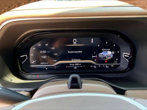 Used 2023 GMC Yukon Denali w/ Advanced Technology Package AWD/4WD image 25