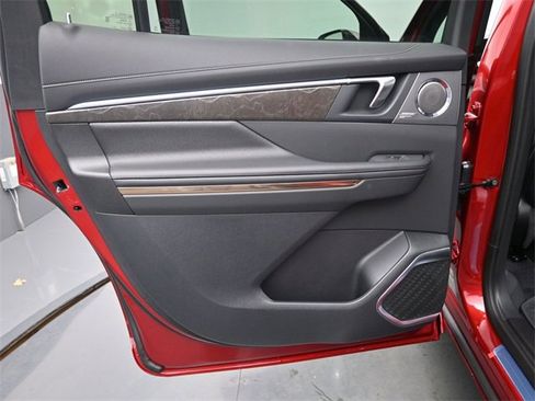 New 2026 Buick Enclave Avenir w/ Super Cruise Package image 14