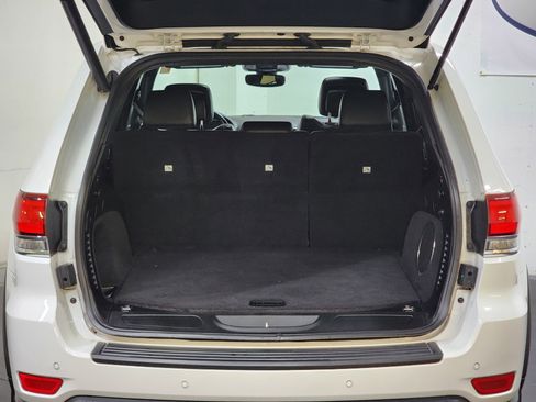 Used 2020 Jeep Grand Cherokee Laredo w/ Quick Order Package 2BN North image 6