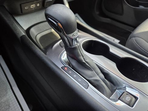 Used 2023 Chevrolet Malibu LS FWD image 33