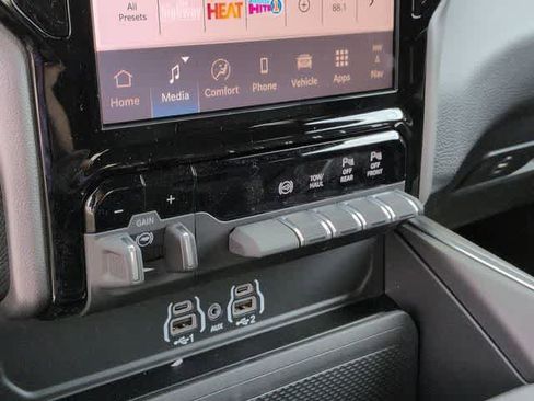 New 2026 RAM 3500 Big Horn AWD/4WD image 40