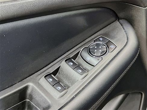 Used 2023 Ford Edge SEL image 16