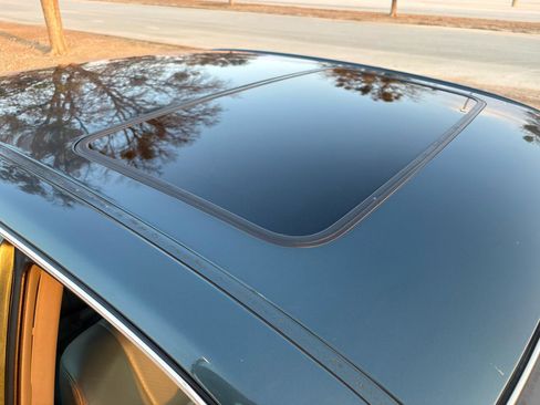 Used 2004 Toyota Avalon XLS image 32