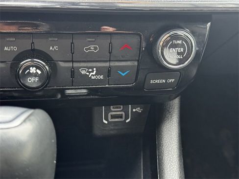 Certified 2022 Jeep Compass Limited w/ Elite Group image 36