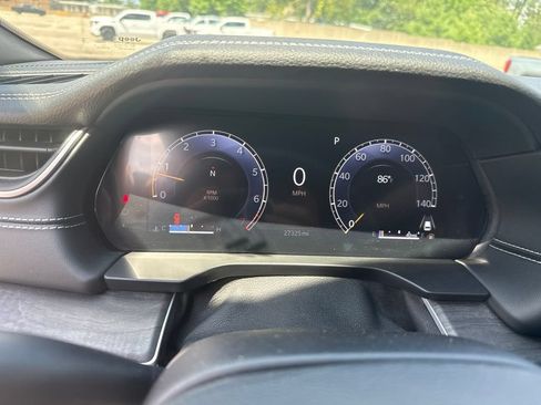 Used 2024 Jeep Grand Cherokee L Limited AWD/4WD image 13