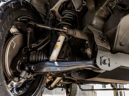 Used 2023 GMC Sierra 1500 AT4 w/ AT4 Premium Package image 13