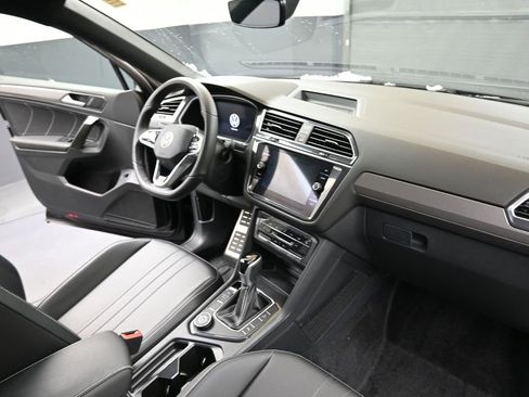 Certified 2024 Volkswagen Tiguan SE R-Line image 12