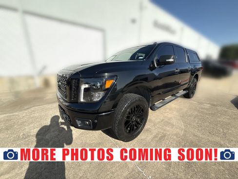 Used 2019 Nissan Titan SV w/ SV Convenience Package RWD image 1