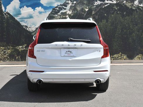 Used 2019 Volvo XC90 T5 Momentum image 10