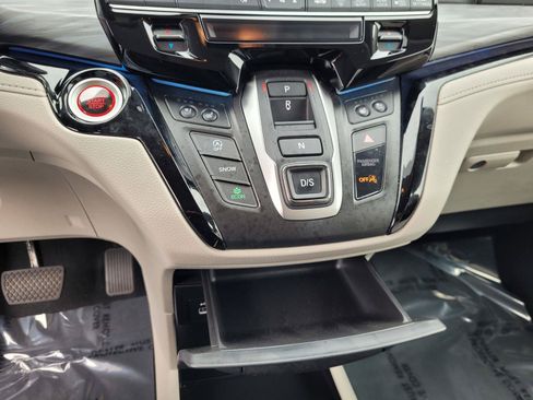 Used 2025 Honda Odyssey Elite image 29