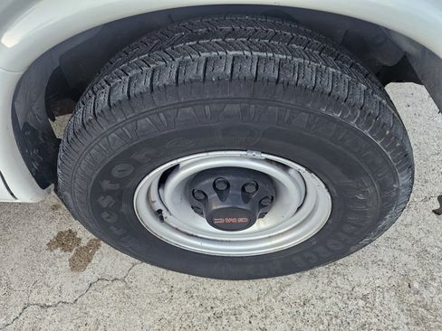 Used 2000 GMC Savana 3500 Extended RWD image 14