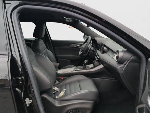 Used 2024 Alfa Romeo Tonale Veloce image 17