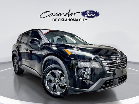 Used 2025 Nissan Rogue SV FWD image 1