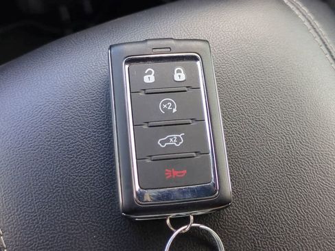 Used 2025 Jeep Grand Cherokee Altitude image 27