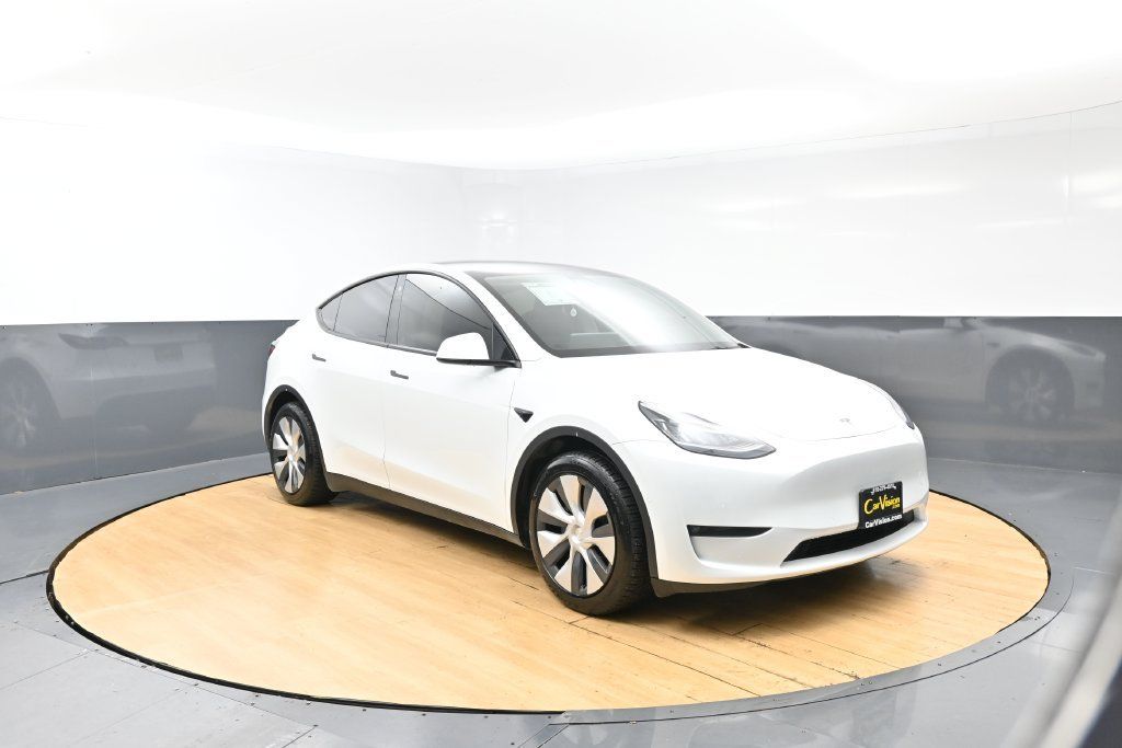 Used 2021 Tesla Model Y Long Range AWD/4WD image 8