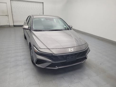 Used 2024 Hyundai Elantra SEL image 14