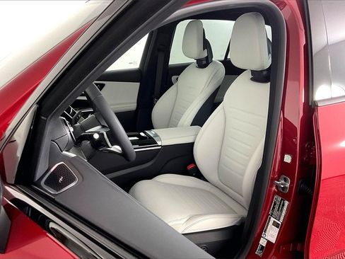 New 2026 Mercedes-Benz GLC 300 4MATIC image 9