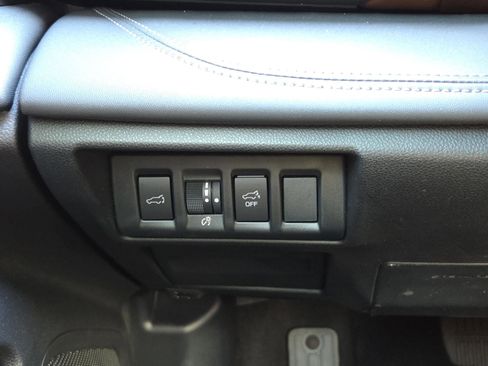 Used 2025 Subaru Outback Touring XT w/ Popular Package #2 image 31