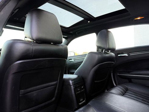 Used 2018 Chrysler 300 S w/ 300S Premium Group image 26